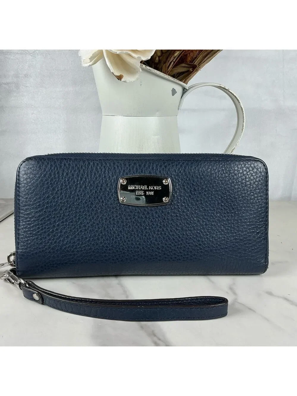 Michael Kors Jet Set Travel Dark‎ Navy Blue Leather Wristlet Large Wallet